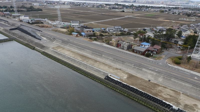 平成28年度 木曽川鎌ヶ地上流川表高潮堤防補強工事