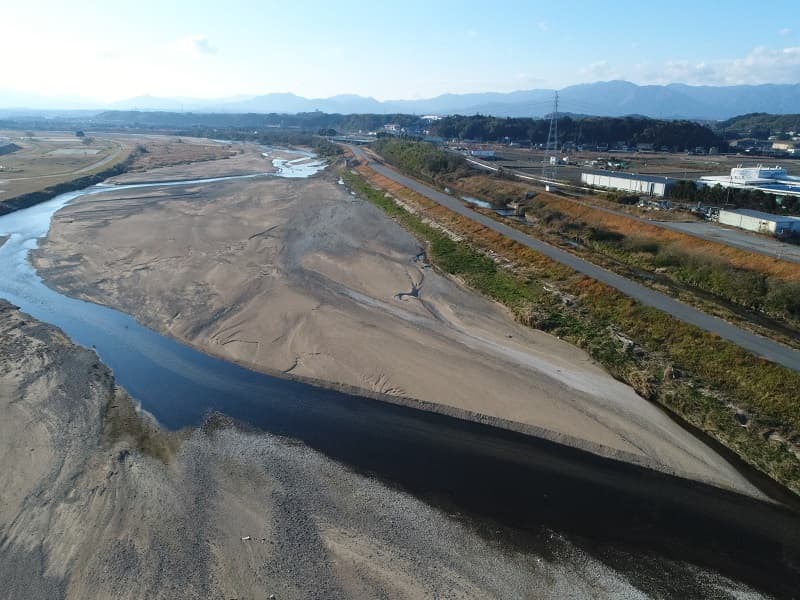平成28年度 鈴鹿川弓削地区上流部河道掘削工事