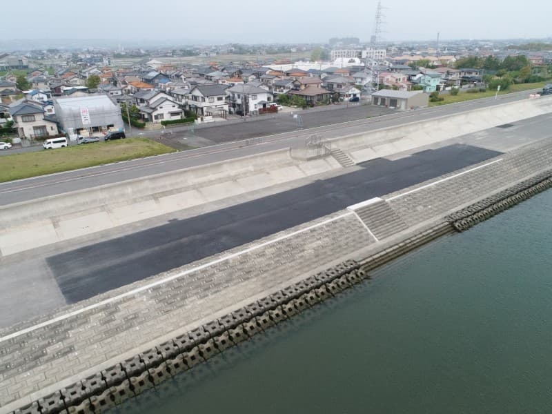 平成30年度 木曽川鎌ヶ地上流川表高潮堤防補強工事
